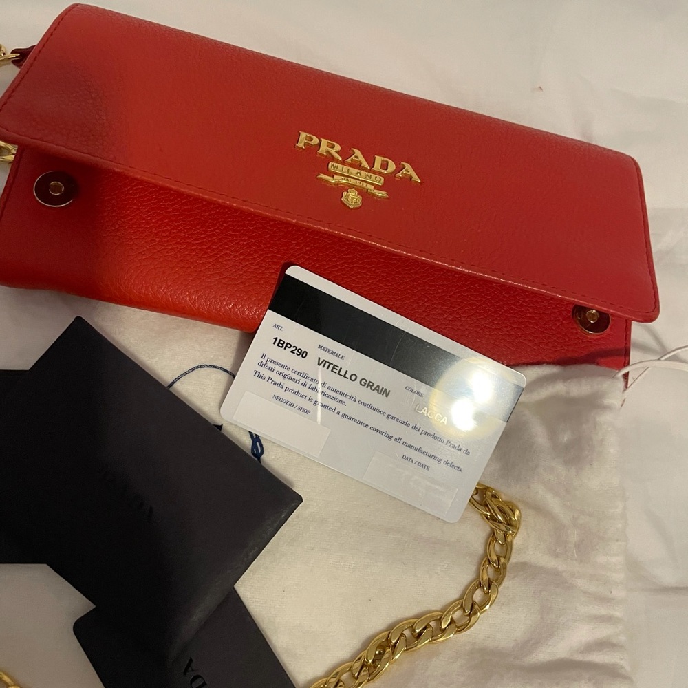 Prada Wallet On Chain. 100 Authentic - image 1